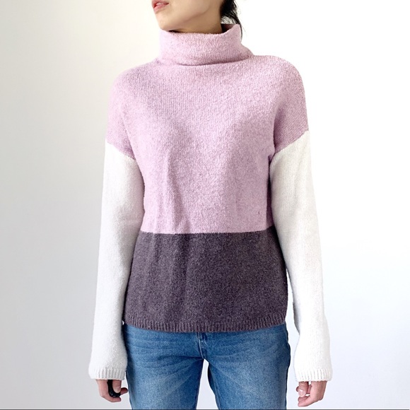 LAVENDER Color block knit pullover top - Picture 6 of 6